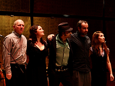 Meena Und Band Verbeugung C Zdarsky